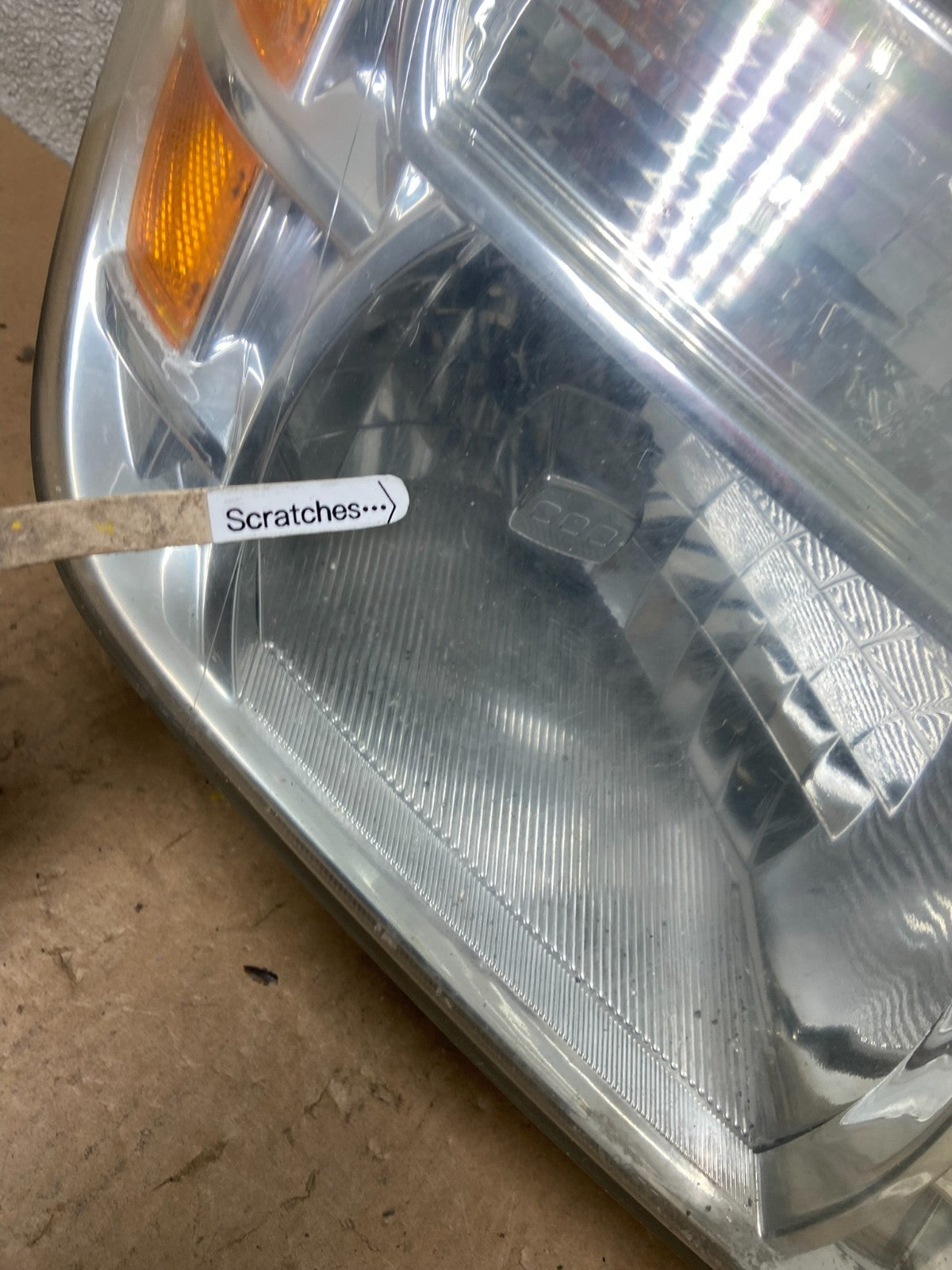 2008 to 2012 Nissan Pathfinder Halogen Headlight Right Passenger Z7652 DW3