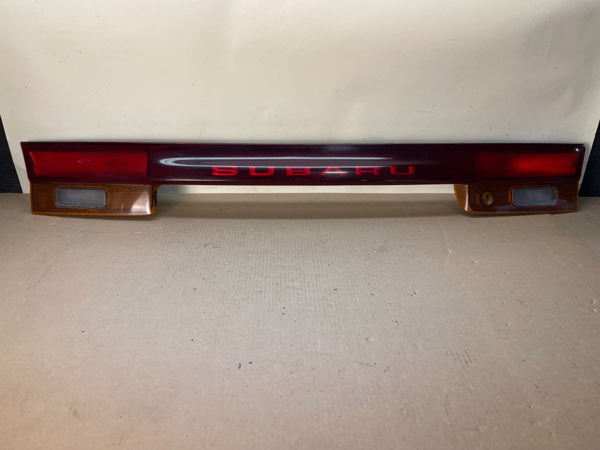 1995 to 1996 Subaru Legacy Wagon Trunk Mounted Center Tail Light Panel AI4365 DG0