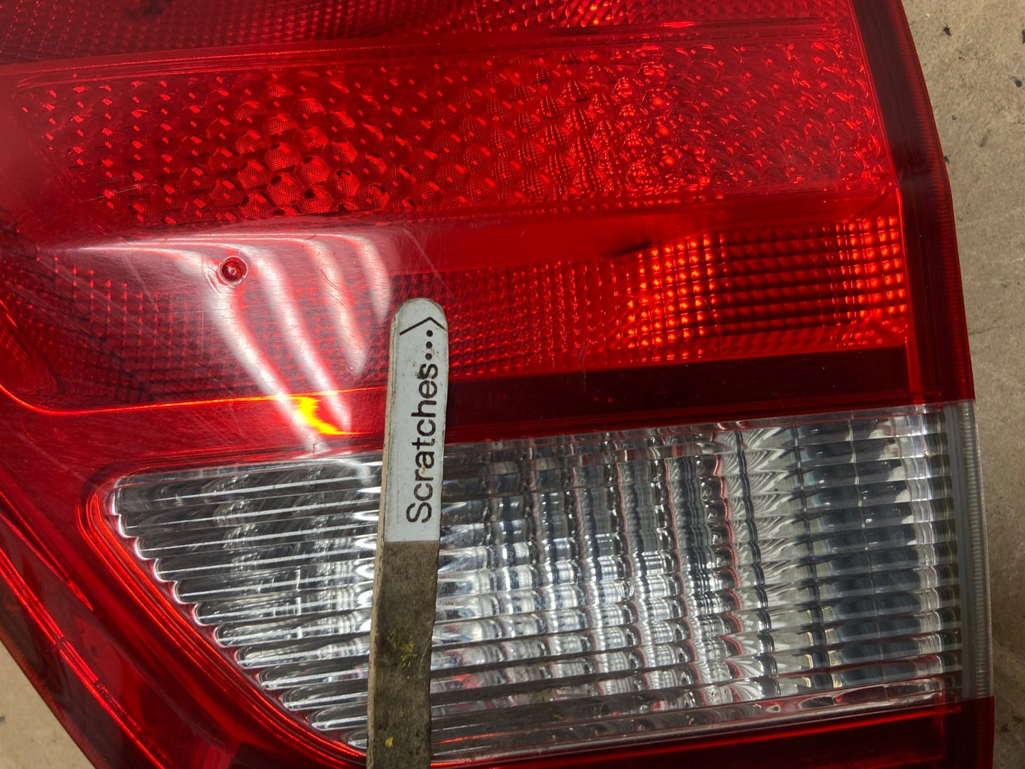 2011-2013 Jeep Grand Cherokee Right Passenger Rh Inner Tail Light AE6045 LK3