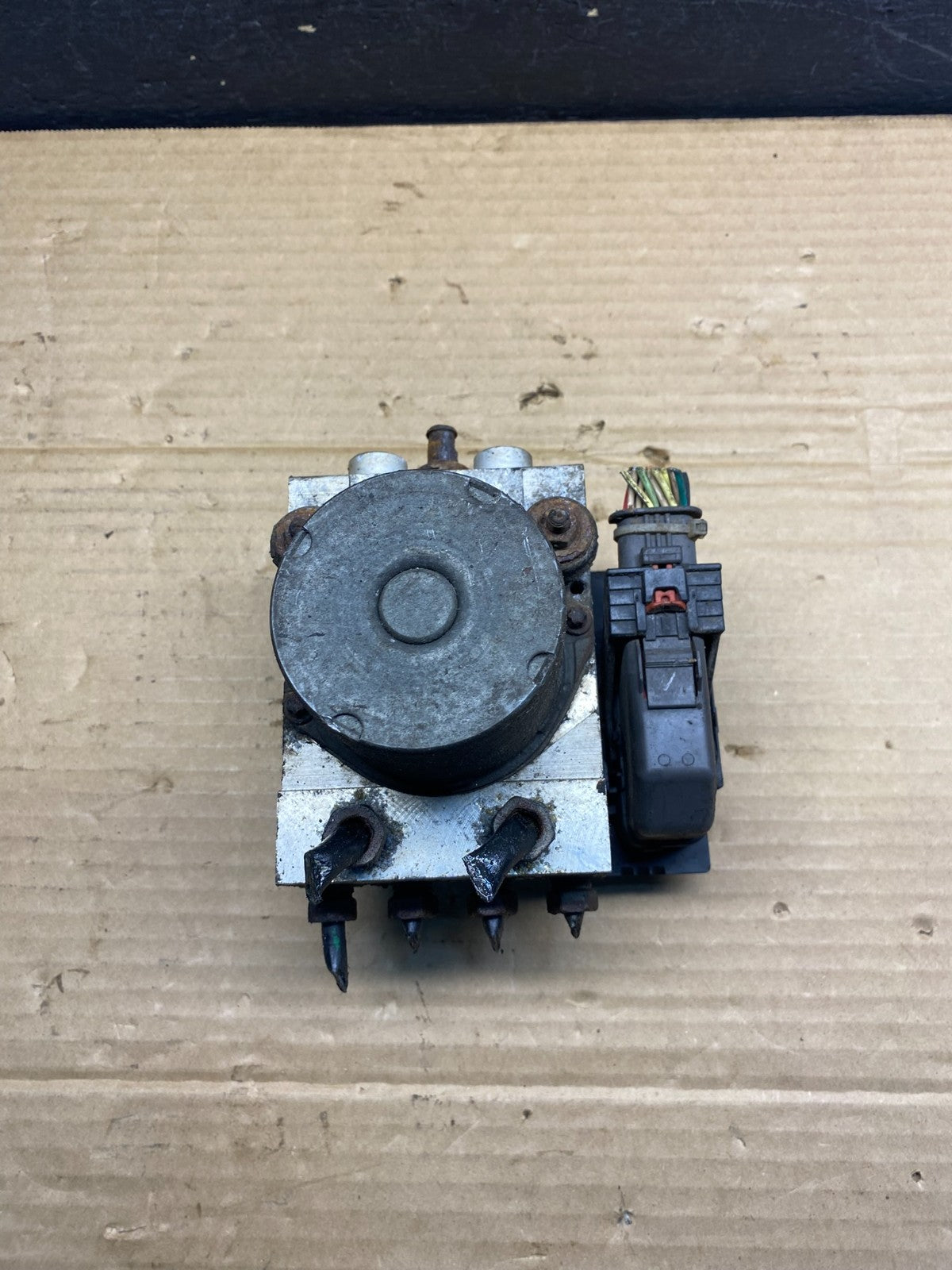 20896911 Chevrolet Tahoe 2011 ABS Anti-Lock Brake Pump Control Module AE6220 DW5