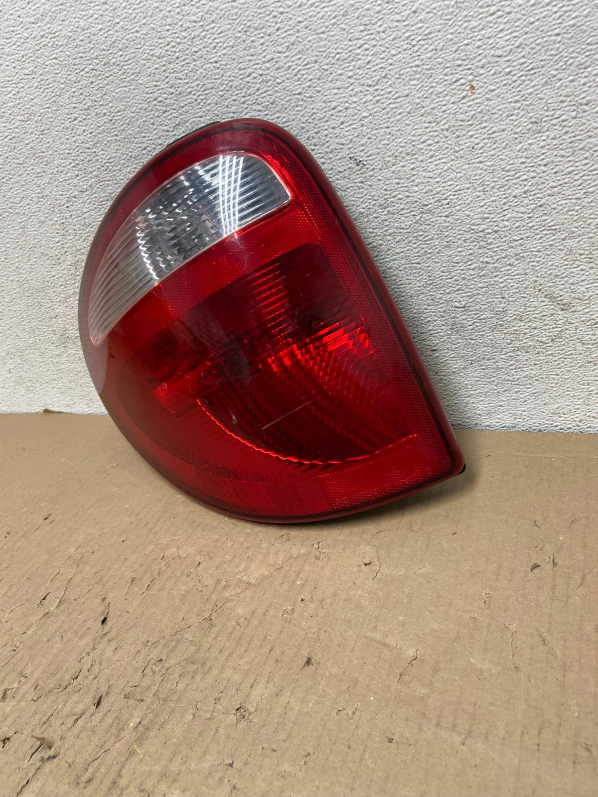 2001 to 2003 Dodge Grand Caravan Left Driver Lh Tail Light AG8036 LK2