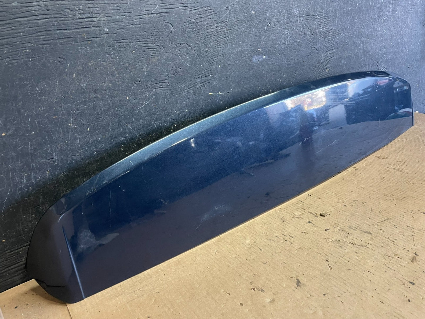 2009 to 2014 Volkswagen Routan Rear Spoiler OEM aa5929 DG2