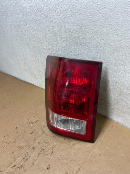 2005 to 2006 Jeep Grand Cherokee Left Driver Side Lh Tail Light AI9284 LK1