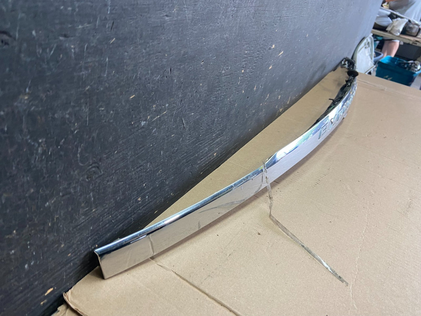 2011 to 2014 Ford Explorer Rear Tailgate Gate Trim Molding With Camera p3965 DG2