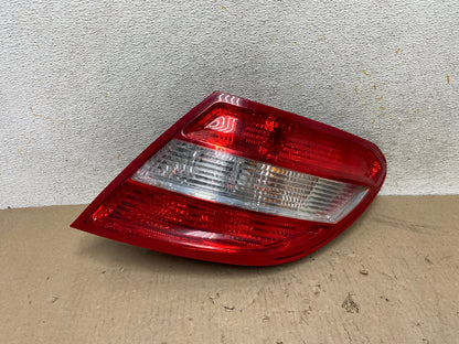 2008 2009 2010 2011 Mercedes C-Class Right Passenger Tail Light AH7678 LK0
