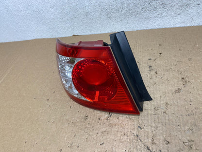 2004 to 2006 Hyundai Elantra Hatchback Left Driver Side Tail Light AF82271
