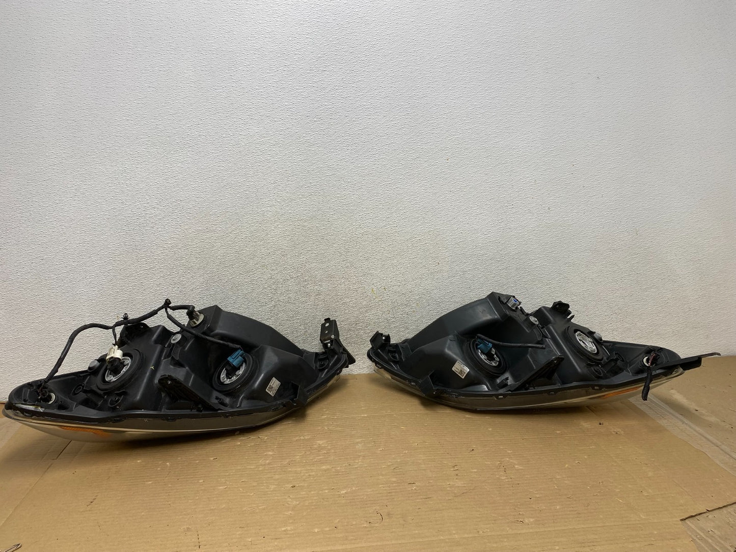 2008 2009 2010 Honda Odyssey Left+Right Set Halogen Headlights AH0550 DW10