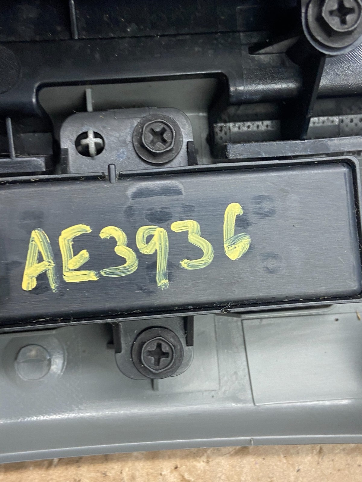 2008 to 2012 Jeep Liberty Dash Climate Temperature Control Radio Bezel AE3936 DG6