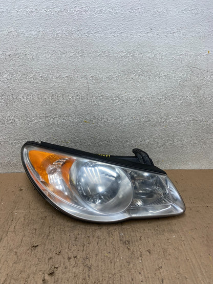 2007 2008 2009 2010 Hyundai Elantra Right Passenger Side Headlight OEM Y4671 DW0