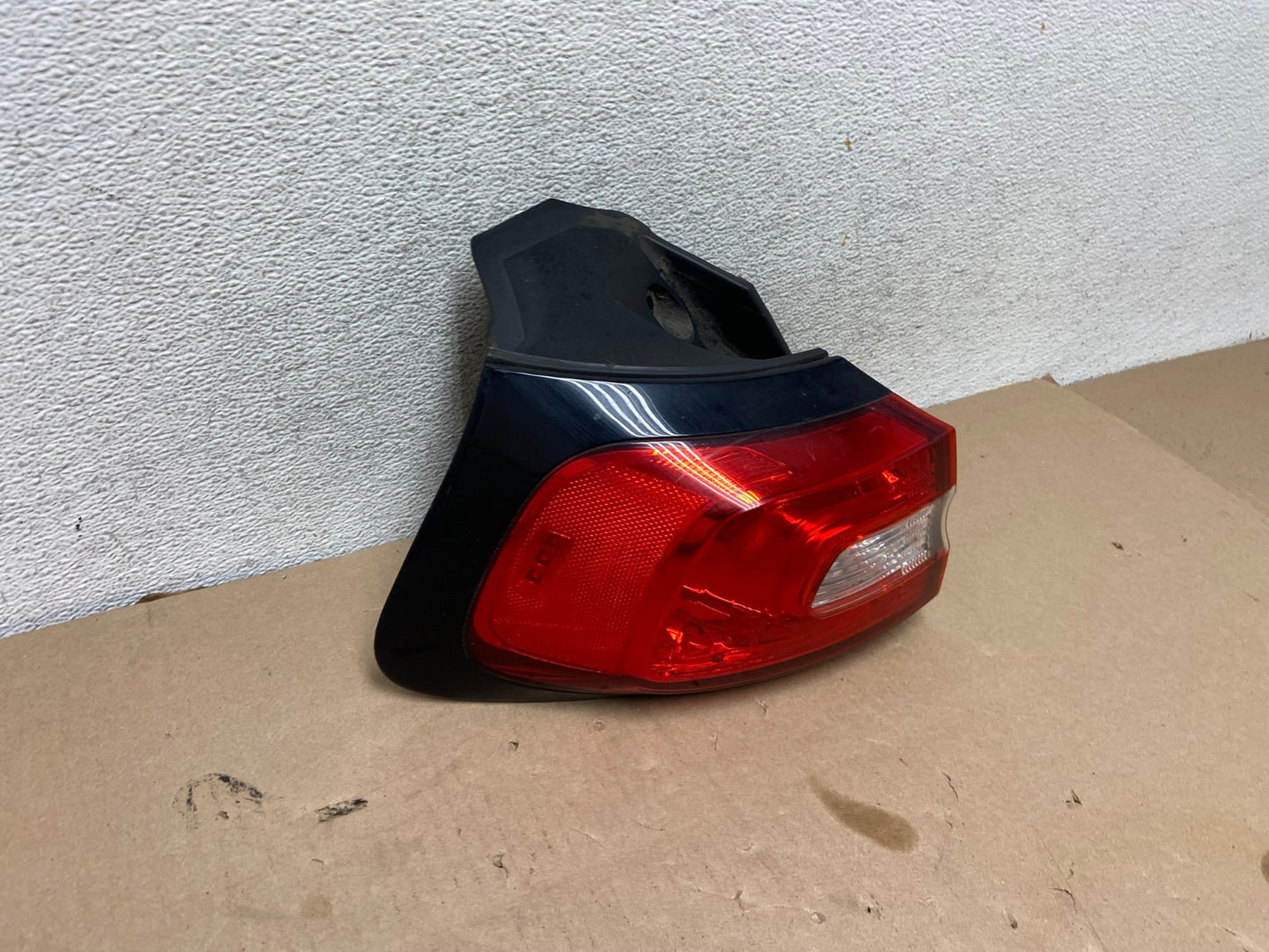 2014 to 2018 Jeep Cherokee Left Driver LH Side Tail Light AG6668 LK2