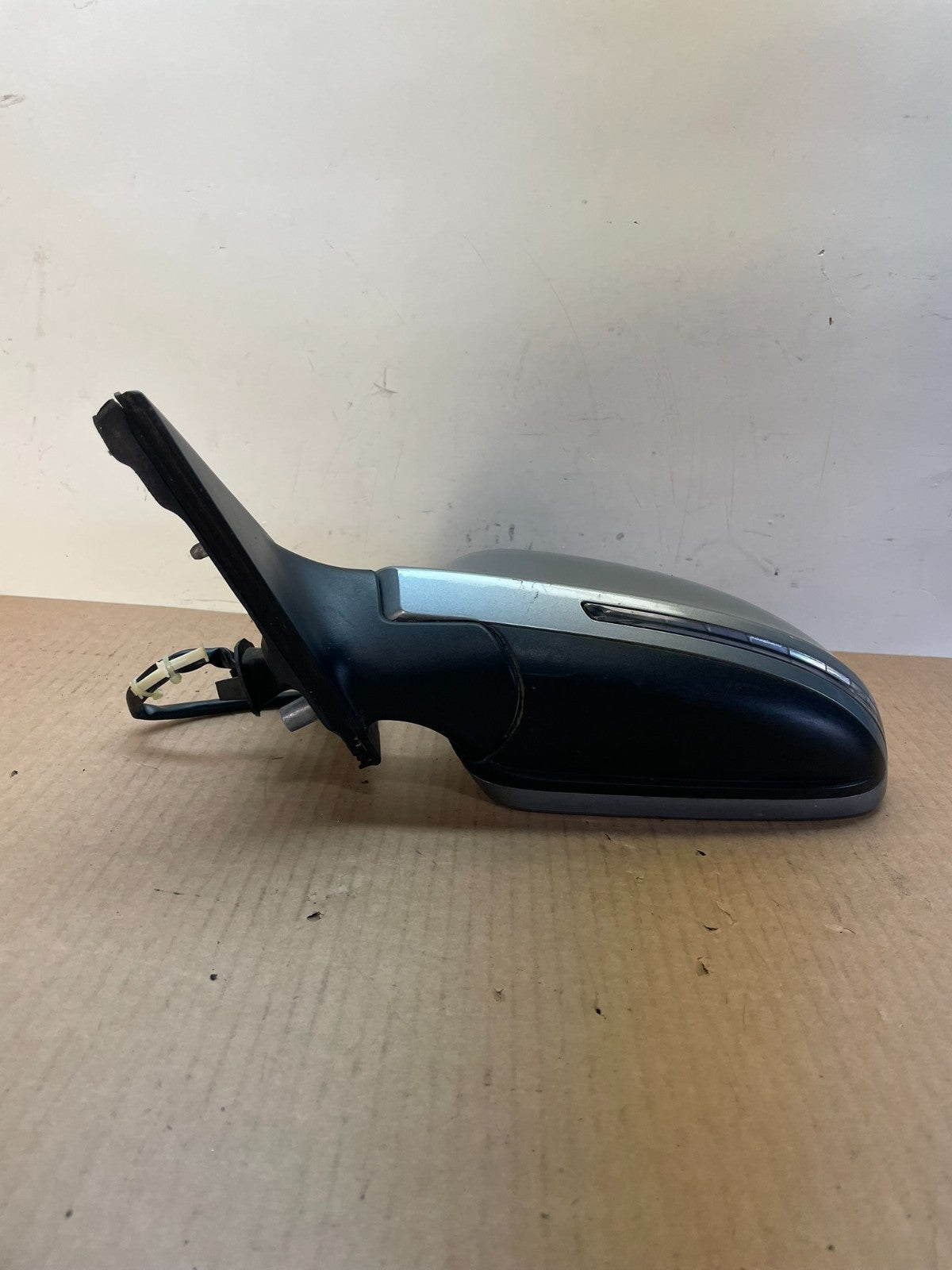2009 to 2014 Audi A4 Left Driver LH Side View Door Turn Signal Mirror AJ1132 DG3