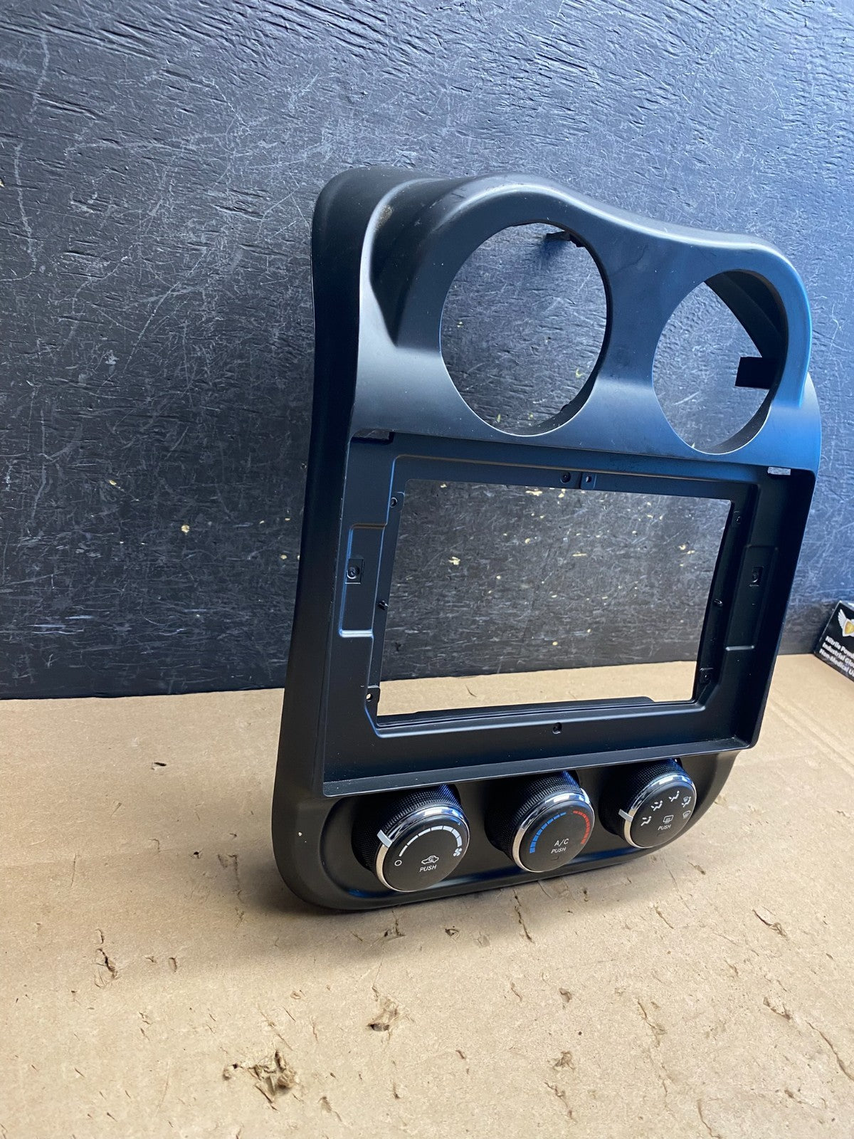 2011 to 2017 Jeep Compass Dash Climate Temperature Control Radio Bezel AJ1327 DG2