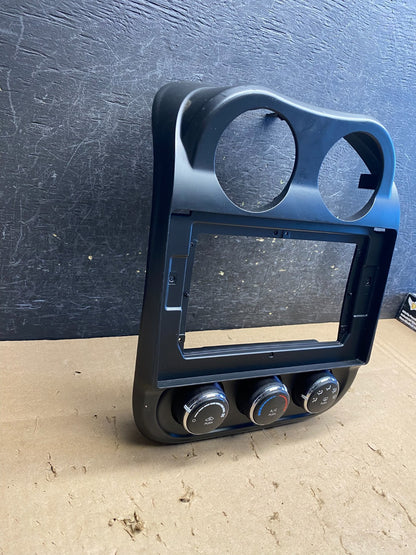2011 to 2017 Jeep Compass Dash Climate Temperature Control Radio Bezel AJ1327 DG2