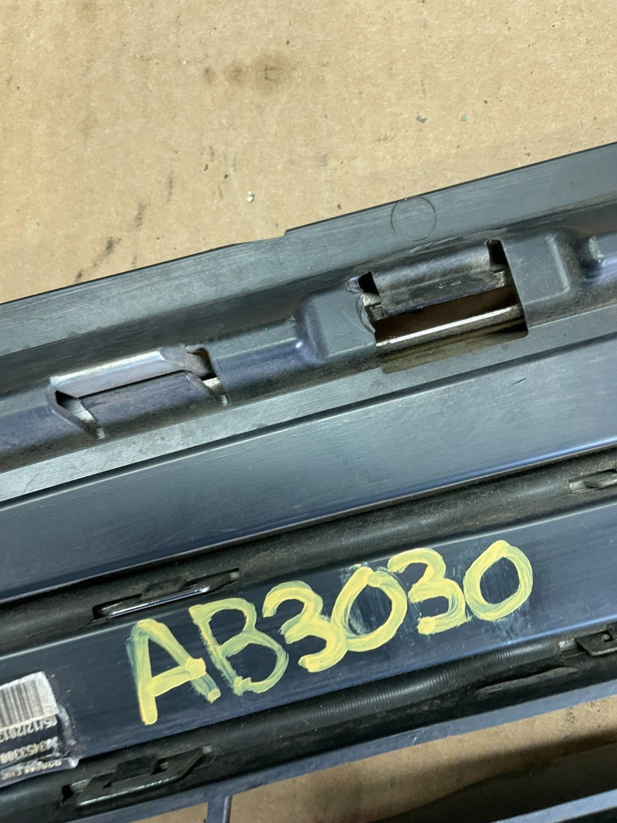 2014 to 2019 Ford Fiesta Front Upper Grille Grill Oem AB3030 DG9