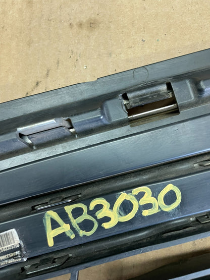 2014 to 2019 Ford Fiesta Front Upper Grille Grill Oem AB3030 DG9