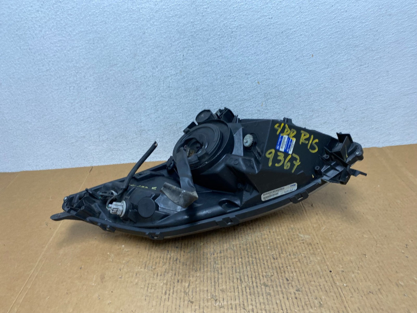 2006 - 2009 Toyota Prius Right Passenger Rh Side Headlight Halogen TYC AE1375 DW5