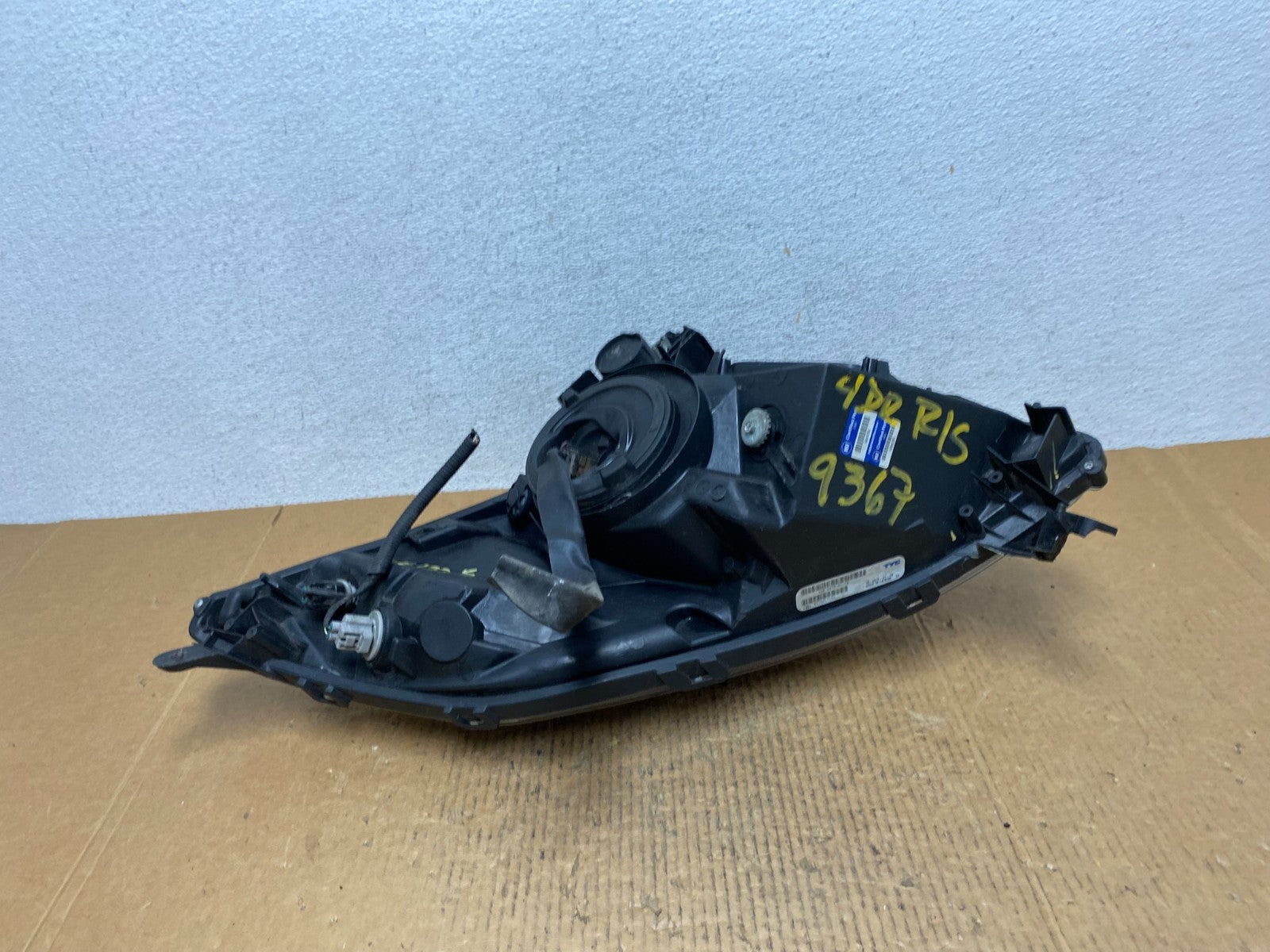 2006 - 2009 Toyota Prius Right Passenger Rh Side Headlight Halogen TYC AE1375 DW5