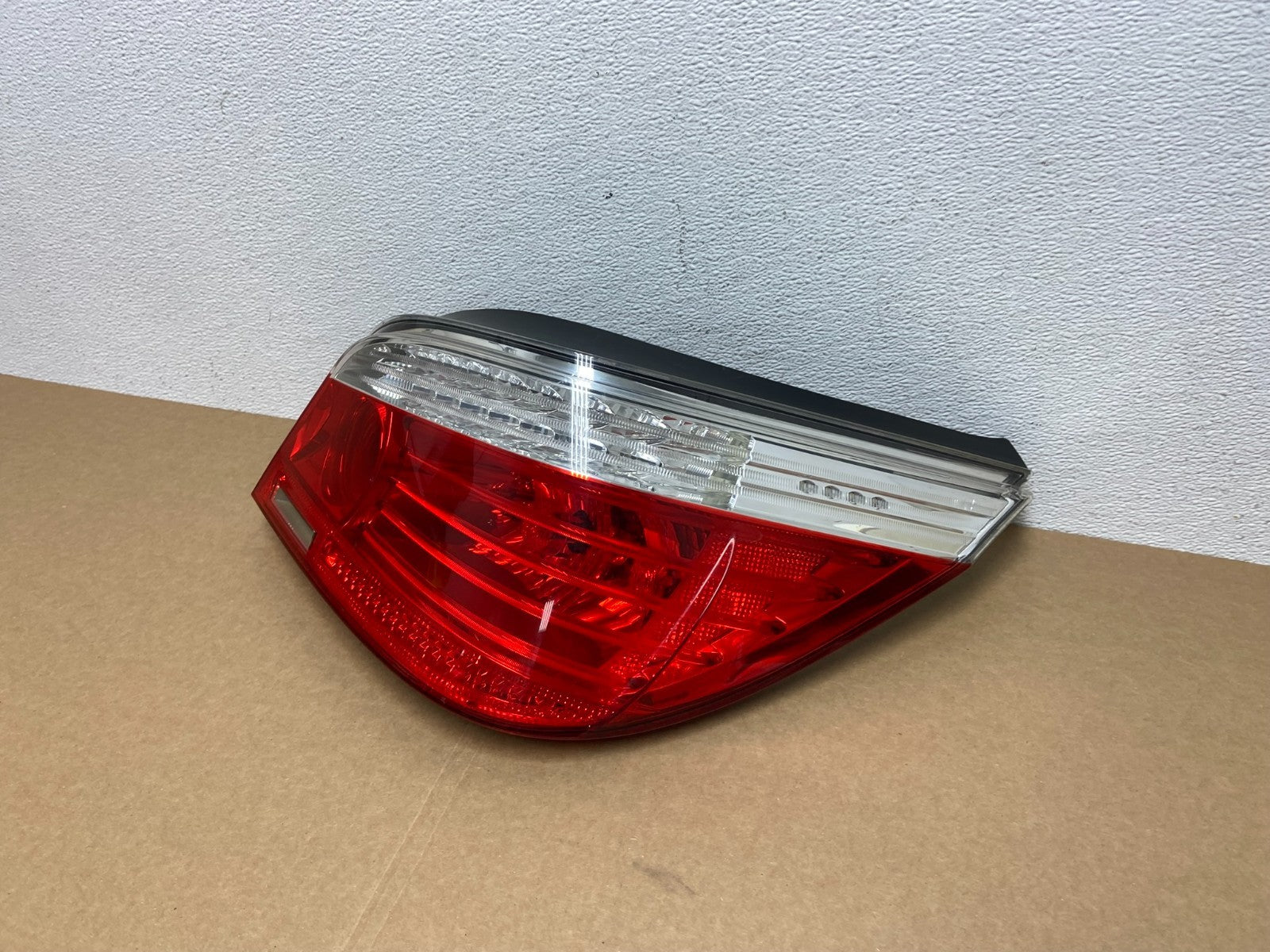2008 2009 2010 BMW 5 525i 530i Right Passenger Rh Tail Side Light Oem AB9928 DW1