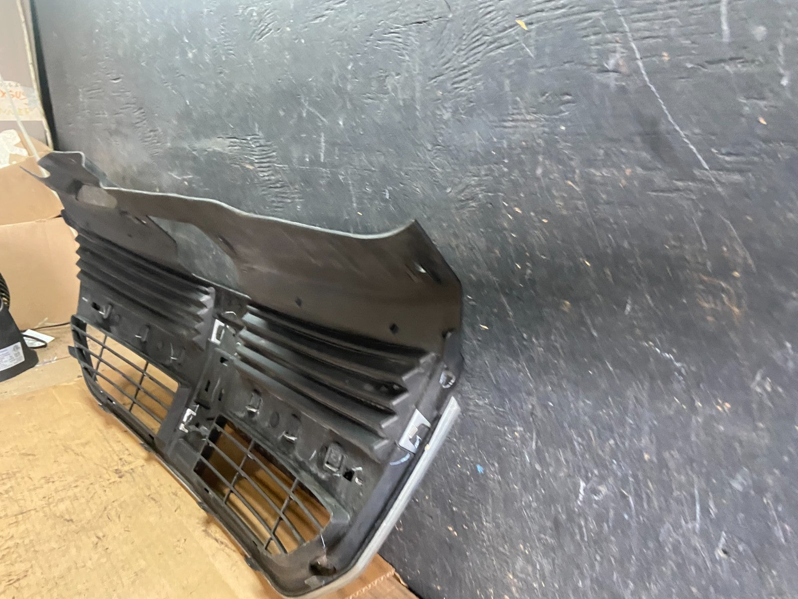 2009 to 2010 Dodge Journey Chrome Front Upper Grill Grille OEM q9939 DG4