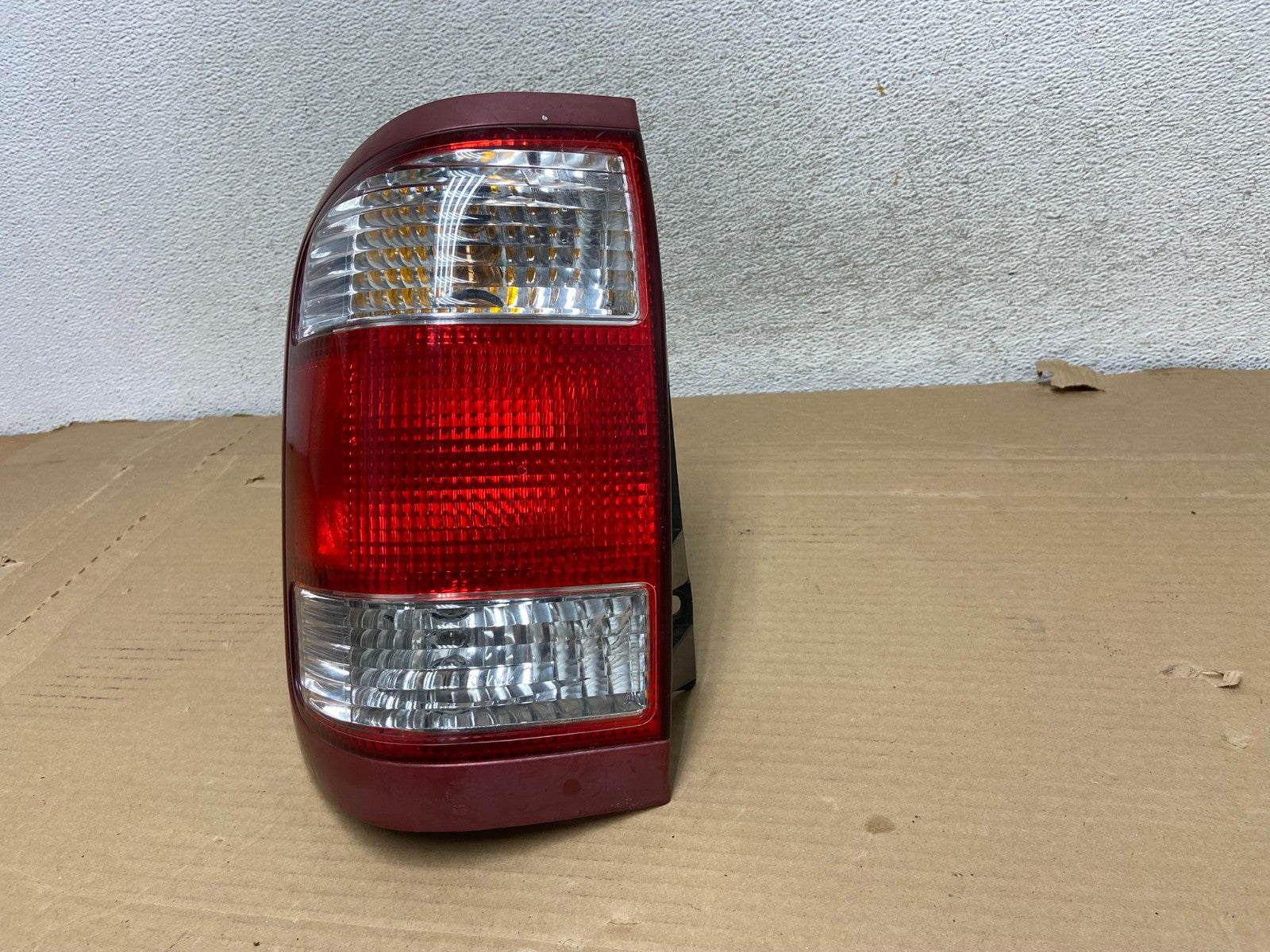 1999 to 2004 Nissan Pathfinder Left Driver Lh Side Tail light AG8108 LK2