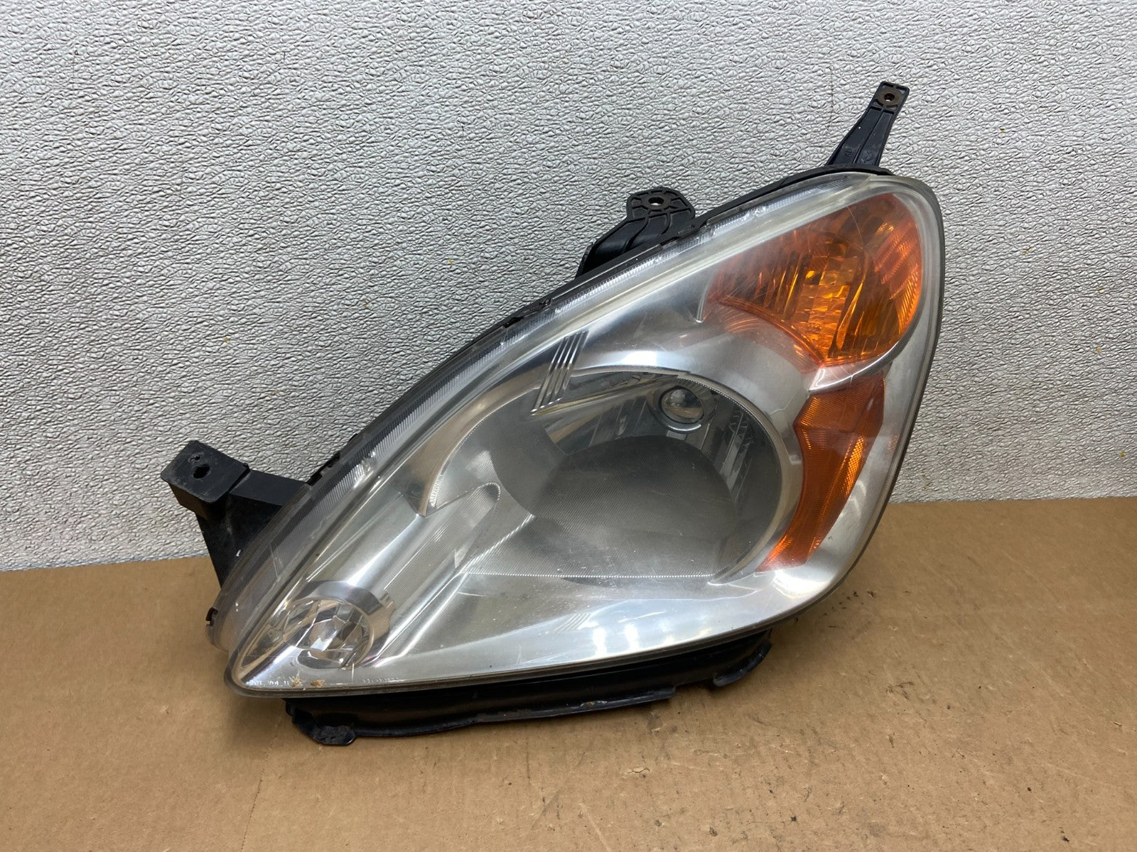 2002 to 2004 Honda Crv Cr-v Left Driver Halogen Headlight Z6859 DW0