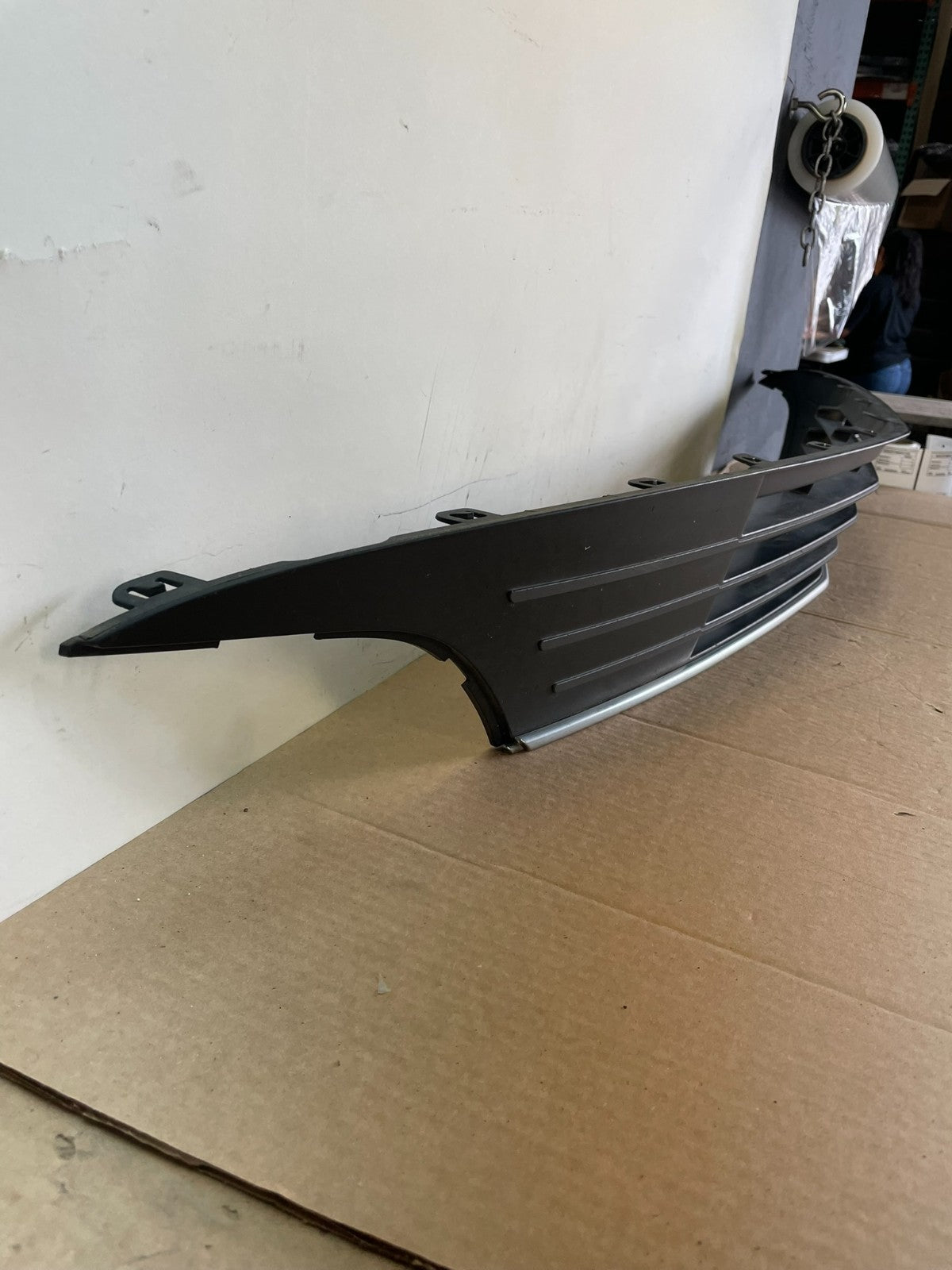 2013 to 2019 Lincoln MKT Lower Bumper Fog Light Grill Grille AH6393 DG2