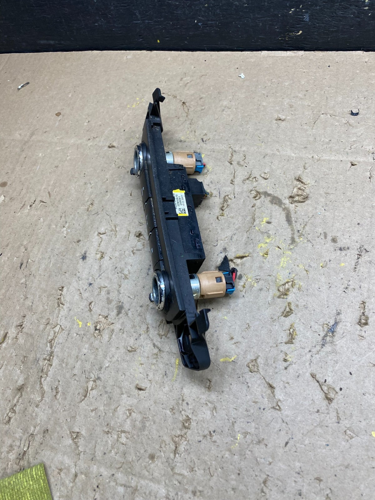 2007-2014 Chevrolet Tahoe Silverado Yukon Pedal Traction Control Switch u5213 DG3