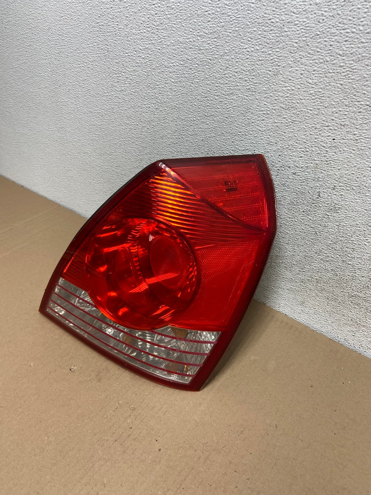 2004 2005 2006 Hyundai Elantra Sedan Right Passenger Tail Light AF2999 LK1