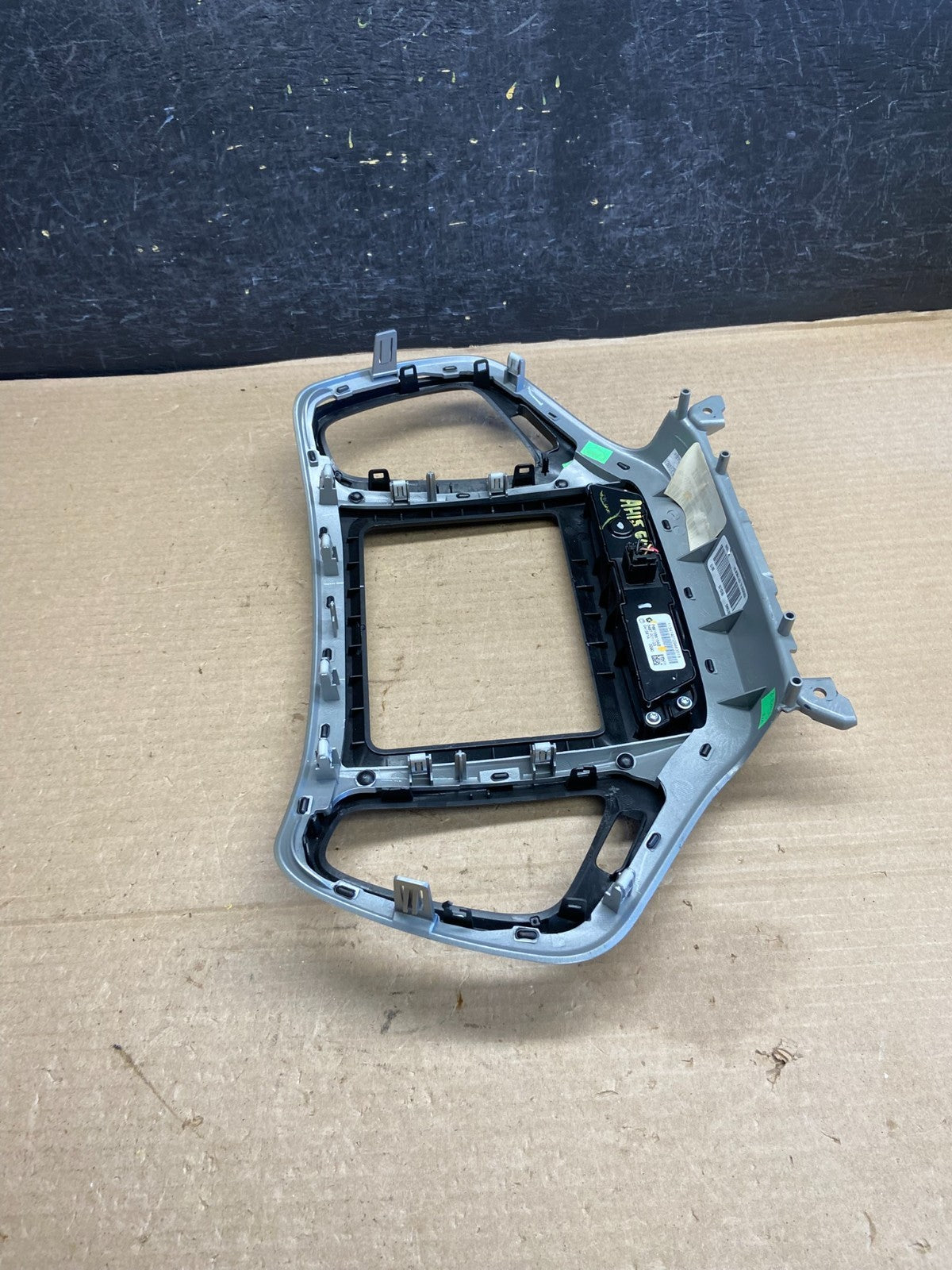 2014 to 2020 Jeep Cherokee Center Radio Climate Control Vent Bezel AH1564 DG5
