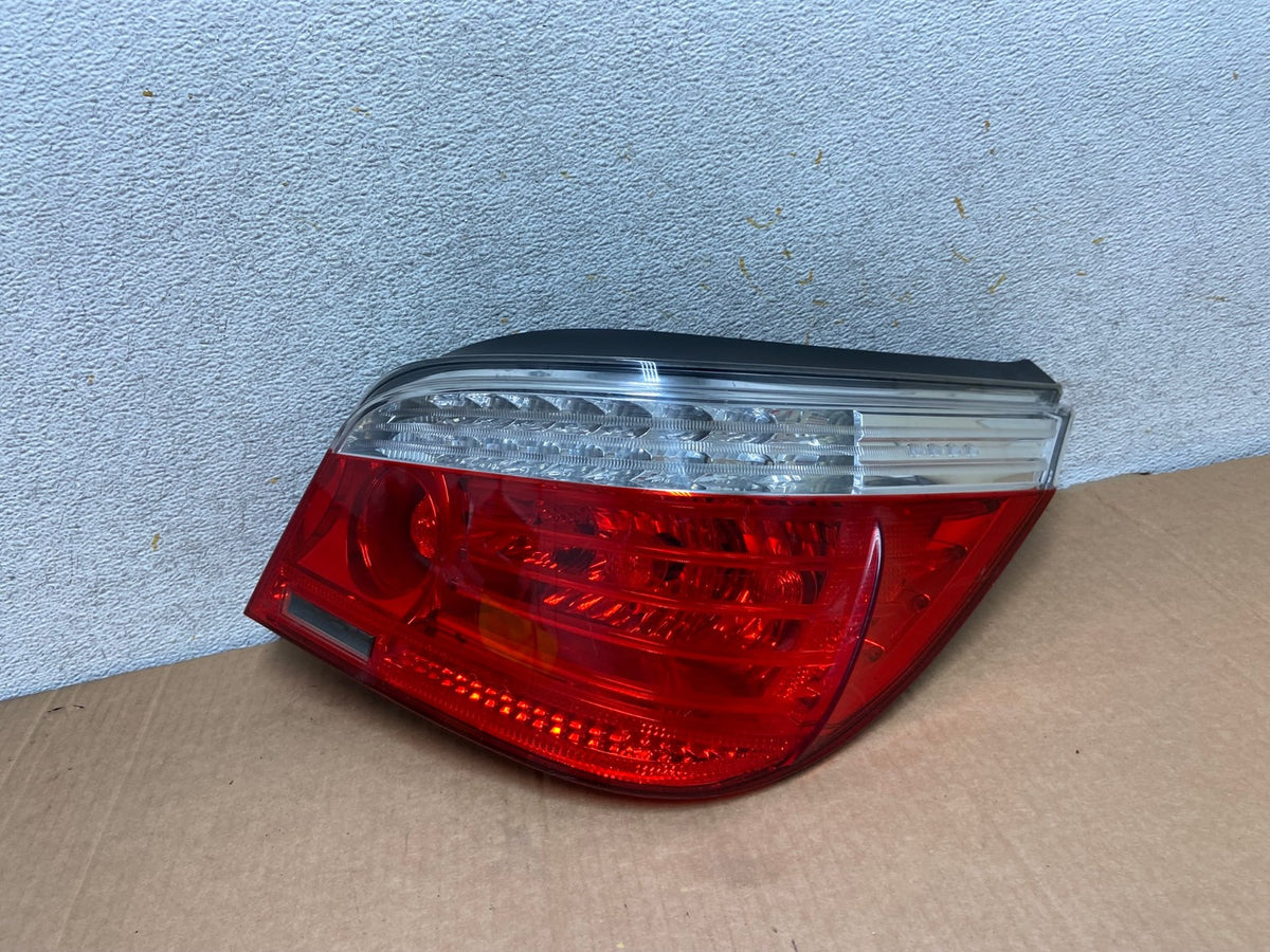 2008 2009 2010 BMW 5 525i 530i Right Passenger Rh Tail Side Light AI8362 LK0