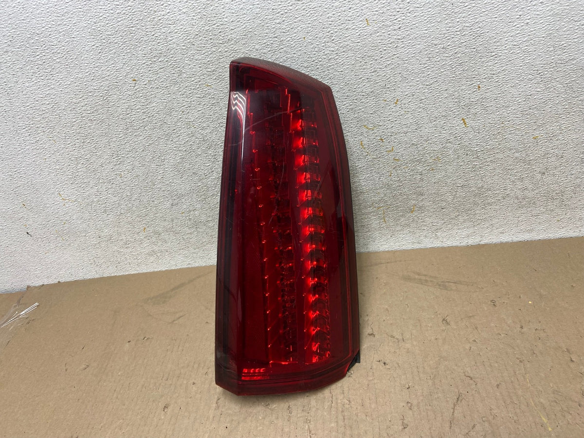 2008 - 2011 Cadillac STS Right Passenger RH Side Tail Light AH7682 LK0