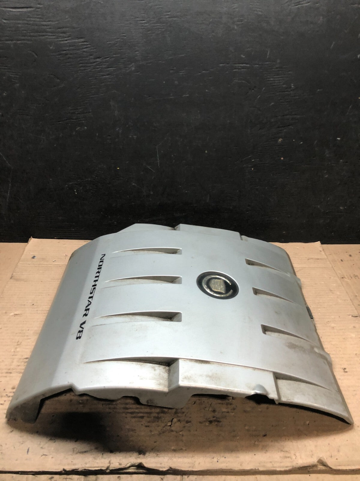 1997 to 2004 Cadillac Deville Seville Northstar Engine Motor Cover G8558 PS3