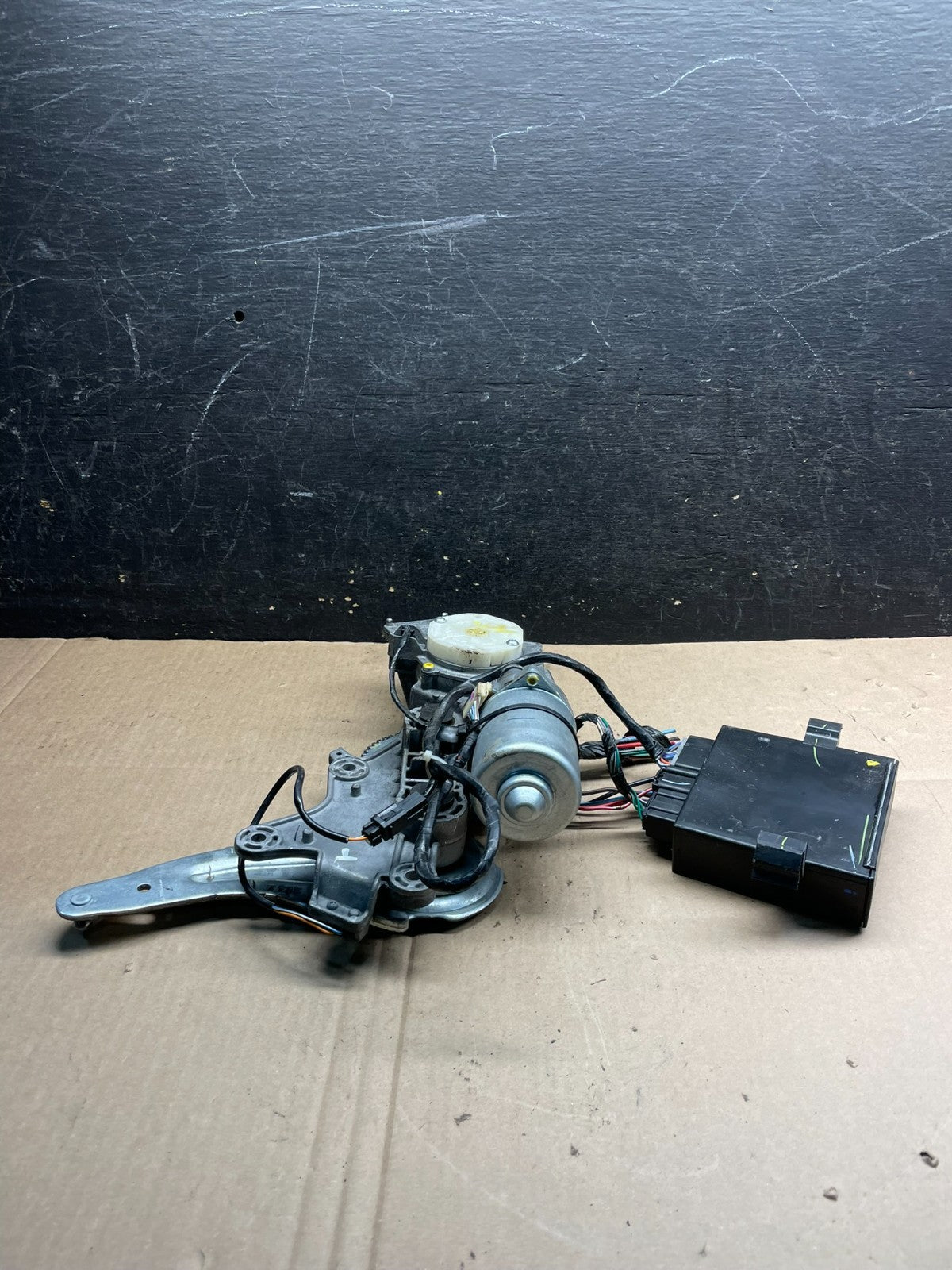 2009-2012 GMC Acadia Power Motor Liftgate Tailgate Control Module T7201 DG6