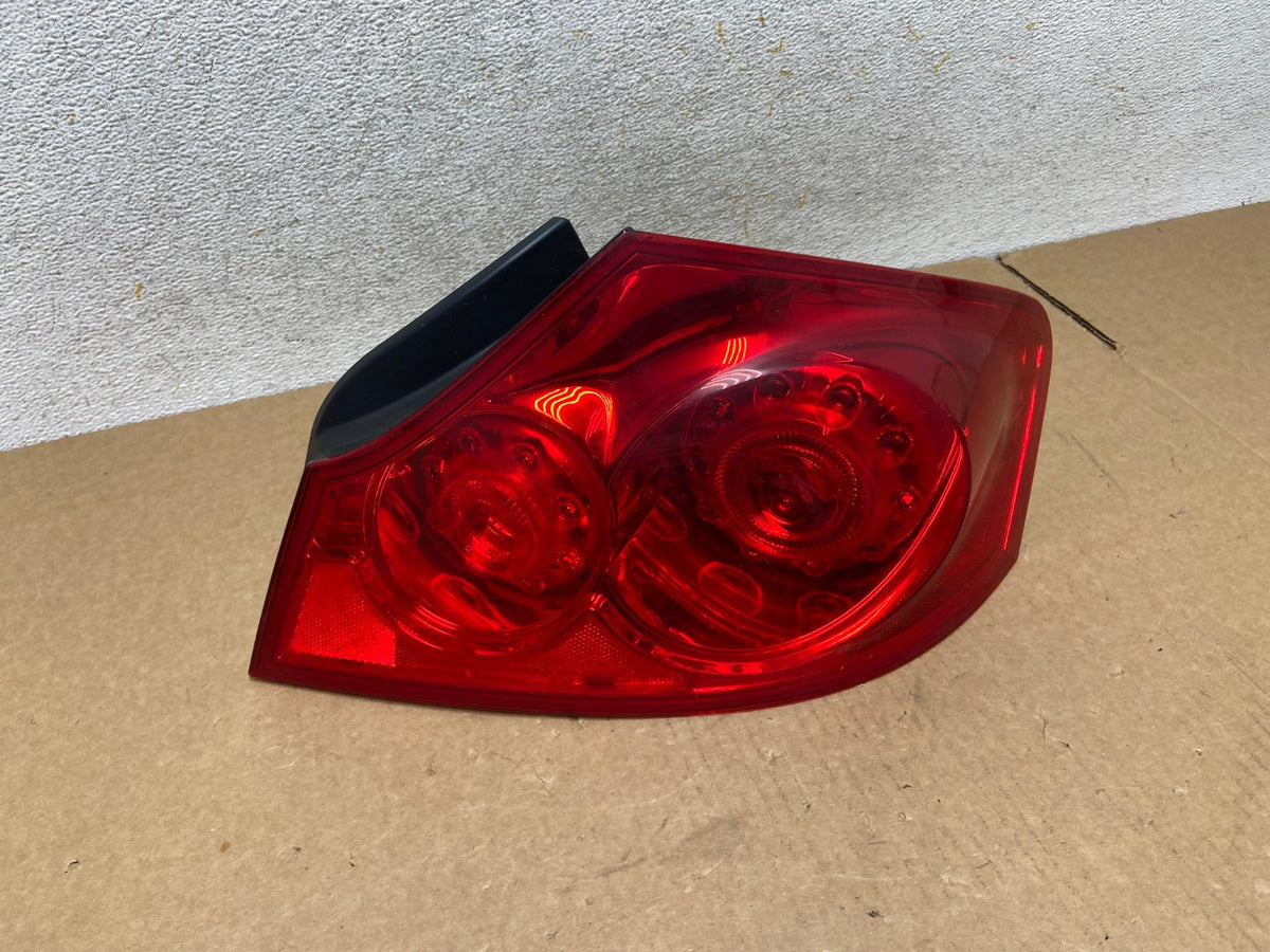 2007 to 2013 Infiniti G35 G37 Sedan Right Passenger Rh Tail Light AI3271 LK0