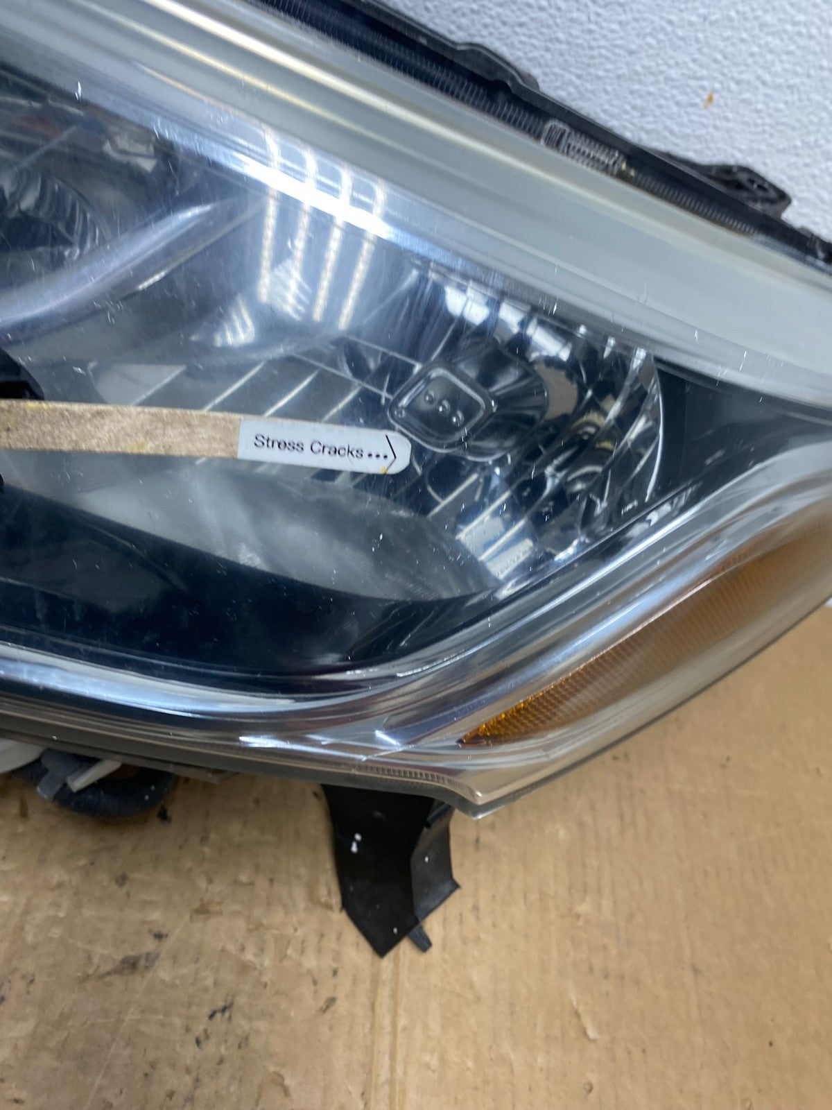 2013 - 2016 Nissan Pathfinder Left Driver LH Side Headlight Halogen AC77864