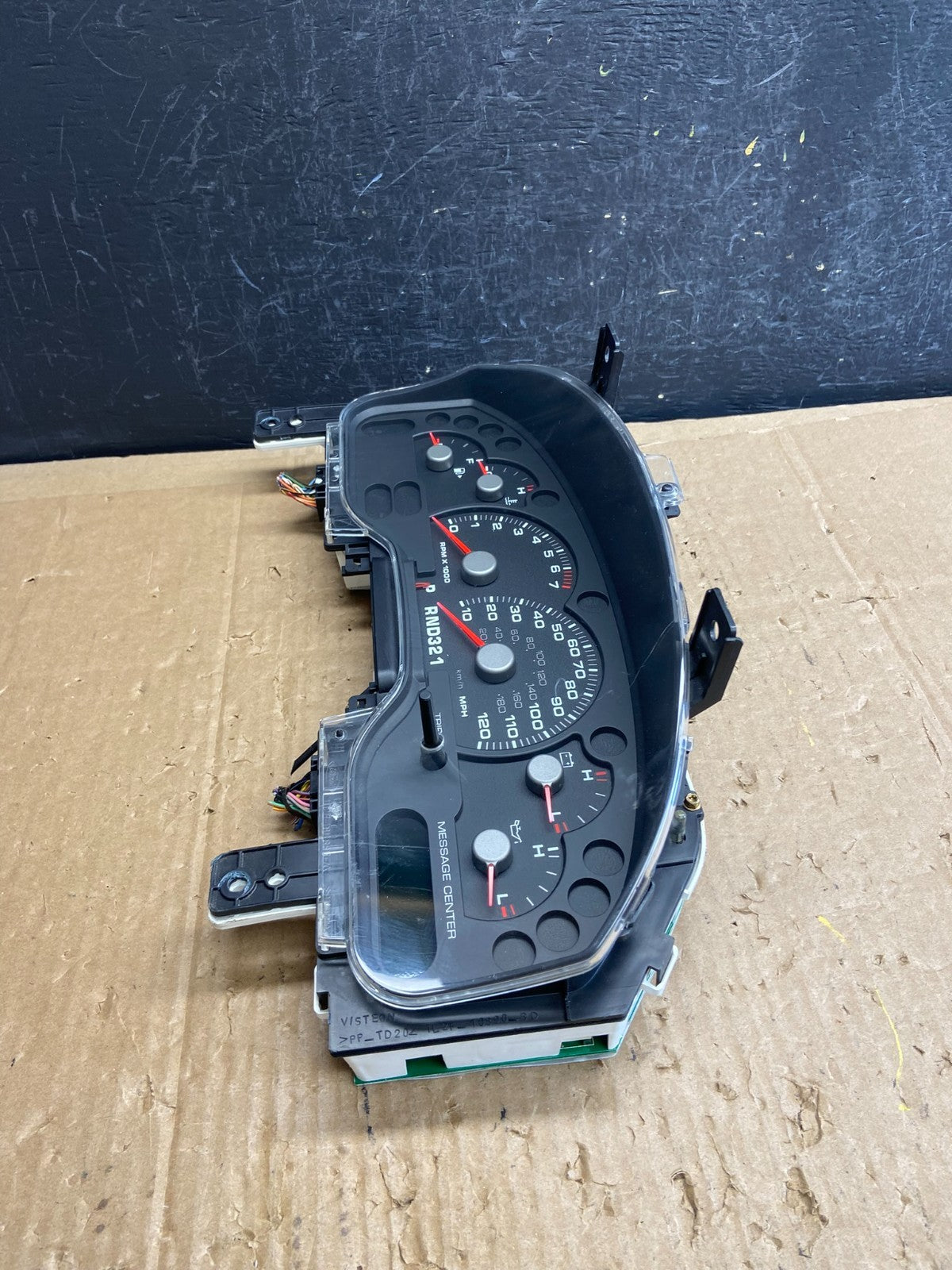 2004 2005 Ford Explorer Speedometer Cluster Gauge ad6918 DG2