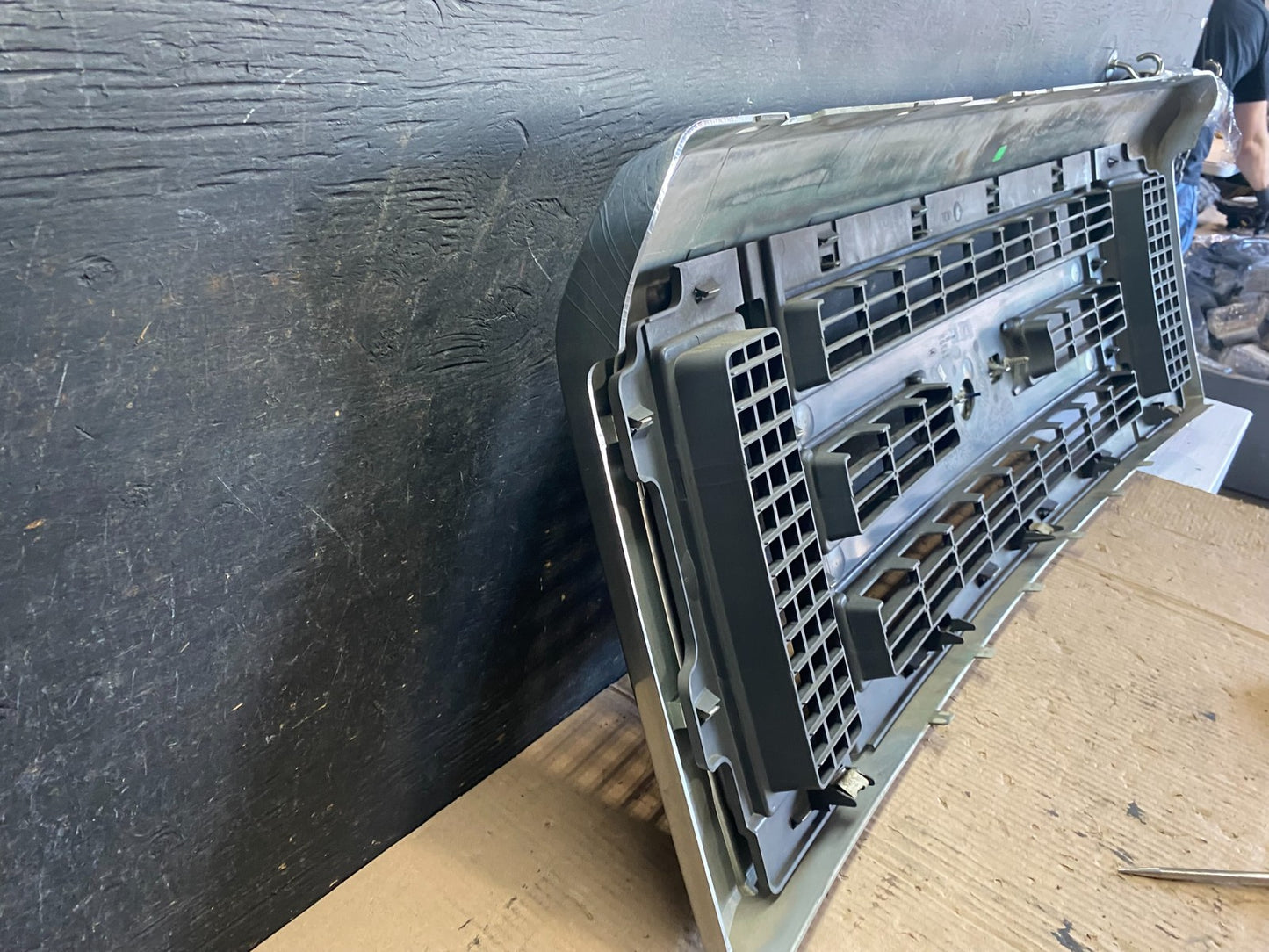 2008 to 2014 Ford Econoline E150 E250 Front Upper Chrome Grill Grille p8776 DG8