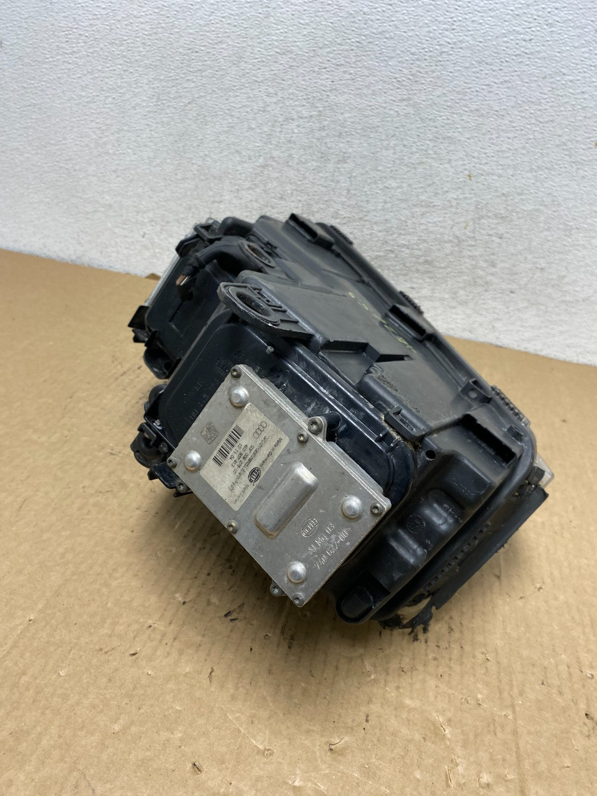 2004 - 2005 Audi A8 Left Driver LH Headlight AFS Xenon HID AG2085 DW8