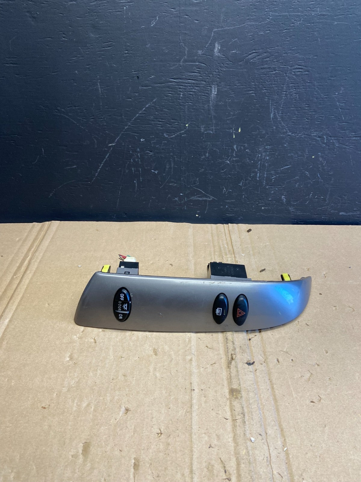 2004 to 2010 Toyota Sienna Left Side Climate Switches Bezel Trim OEM AB8863 DG0