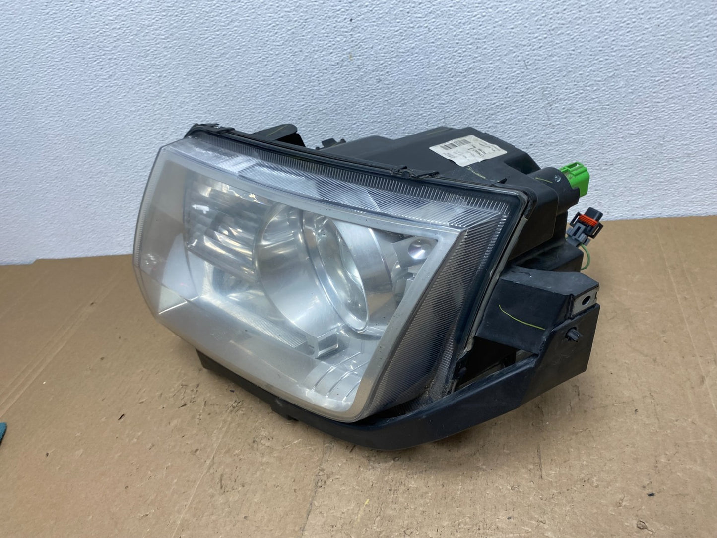 Xenon 2007 to 2010 Lincoln MKX Headlight Left Driver LH Side AC6086 DW1