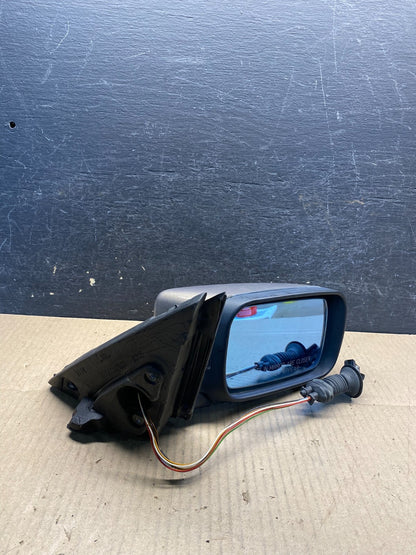 2001 to 2006 BMW 325i Right Passenger Side View Door Mirror ai7334 DG9