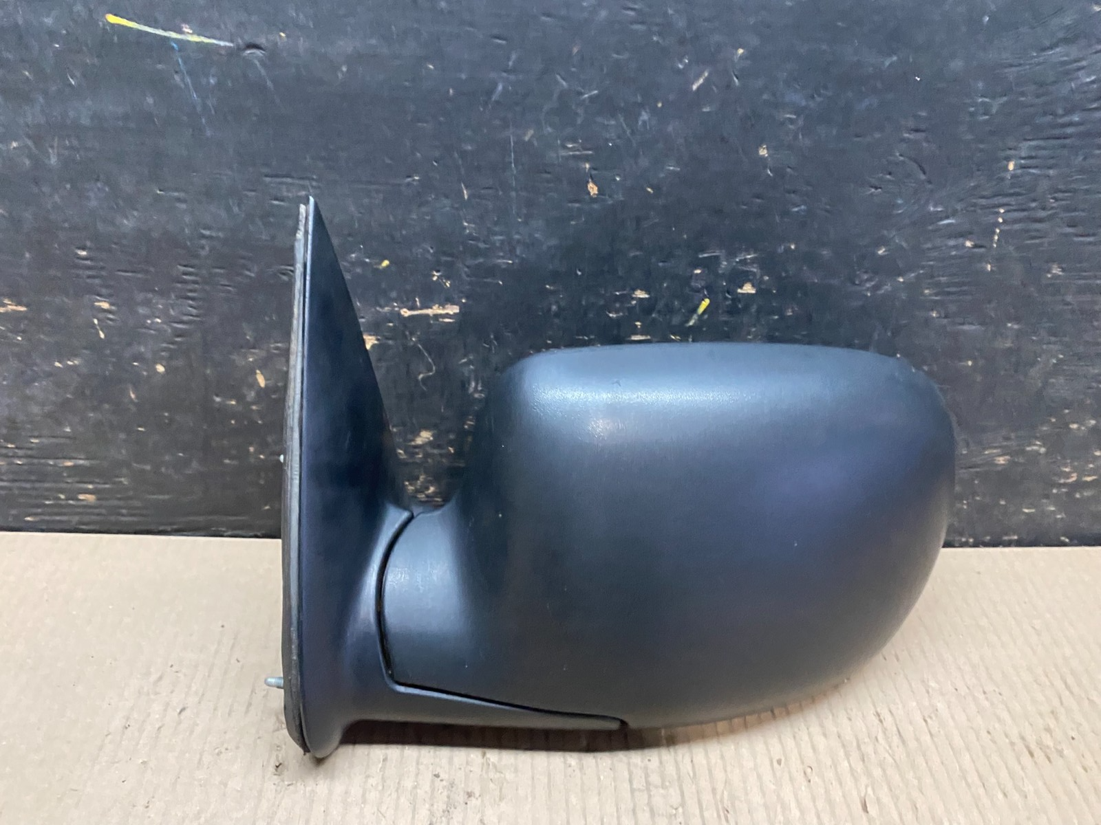 1999 to 2006 GMC Sierra Left Driver View Door Mirror OEM U7266 PZ0