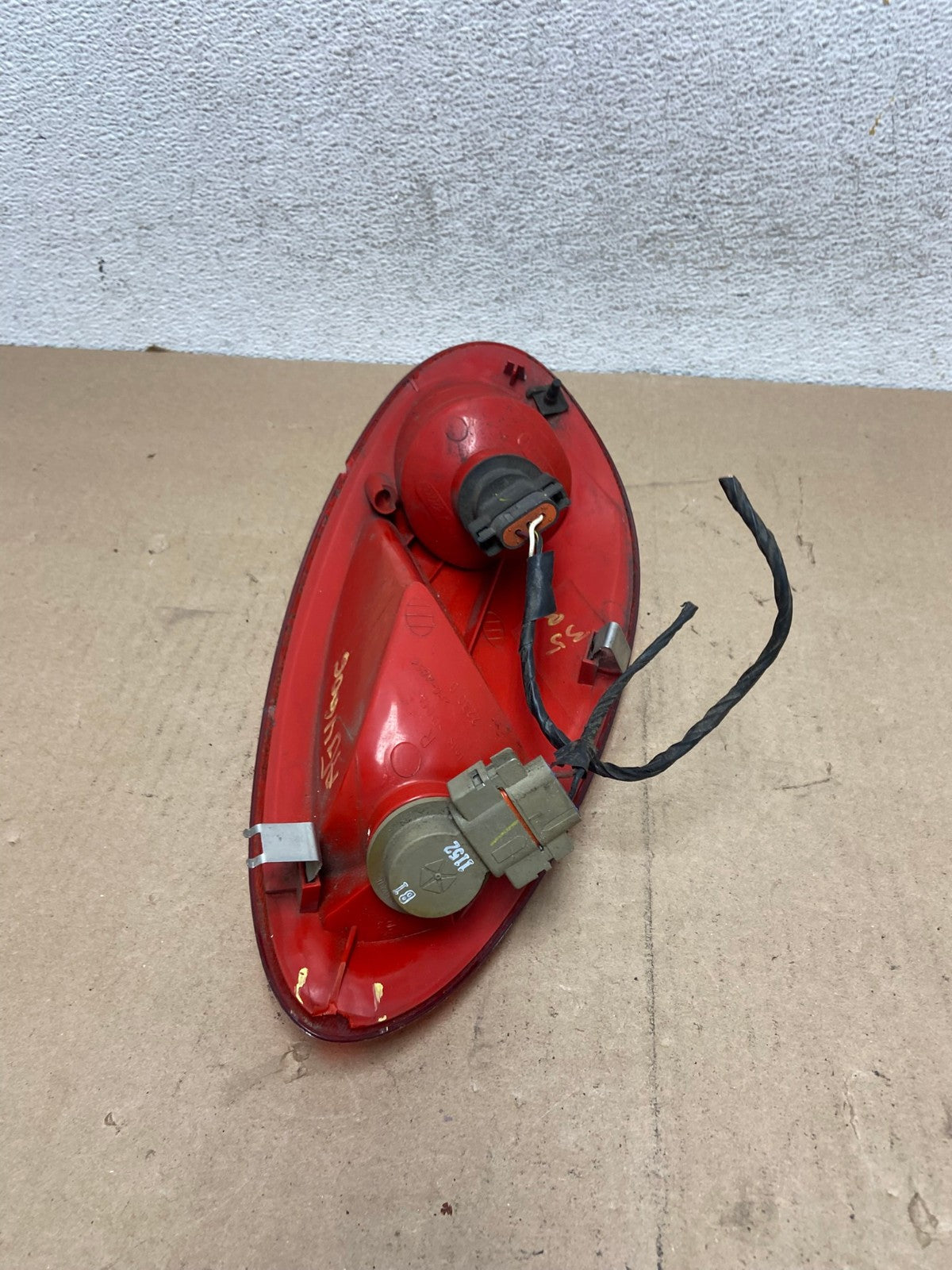 2001 to 2005 Chrysler PT Cruiser Right Passenger Tail Light AG4606 LK7
