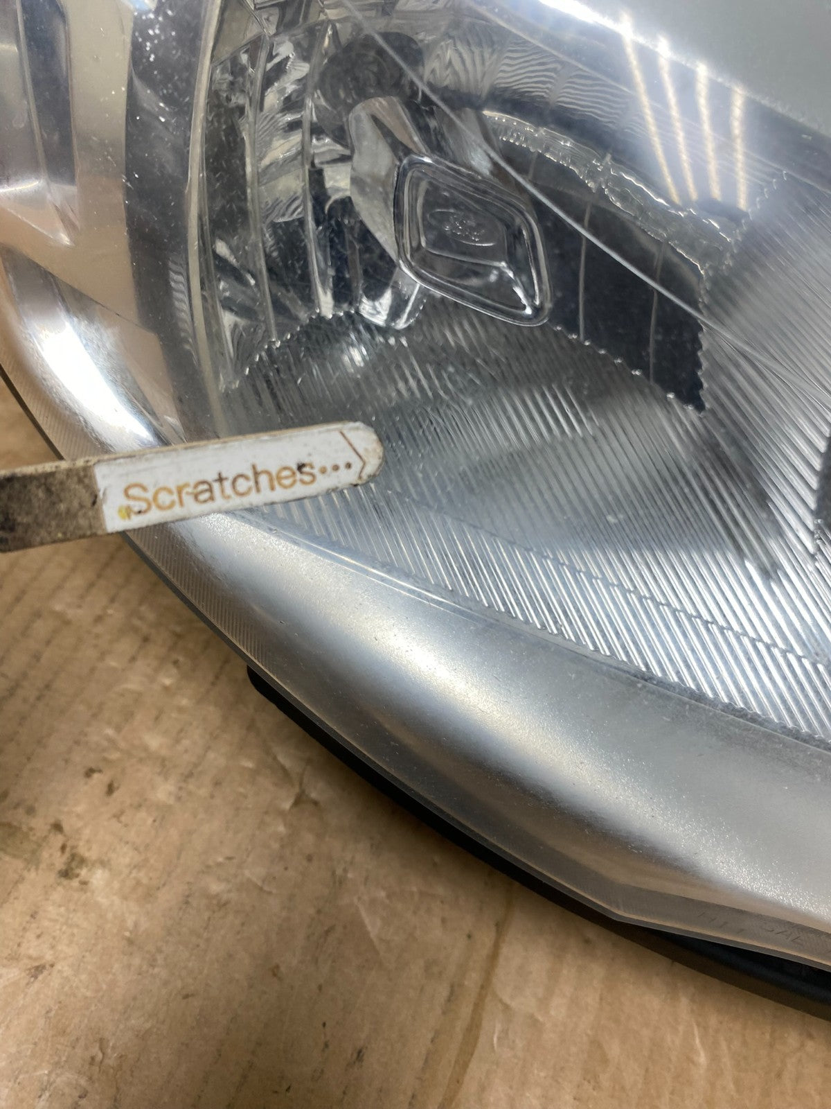 2013 - 2016 Ford Escape Headlight Right Passenger RH Side Halogen AI6964 DW3