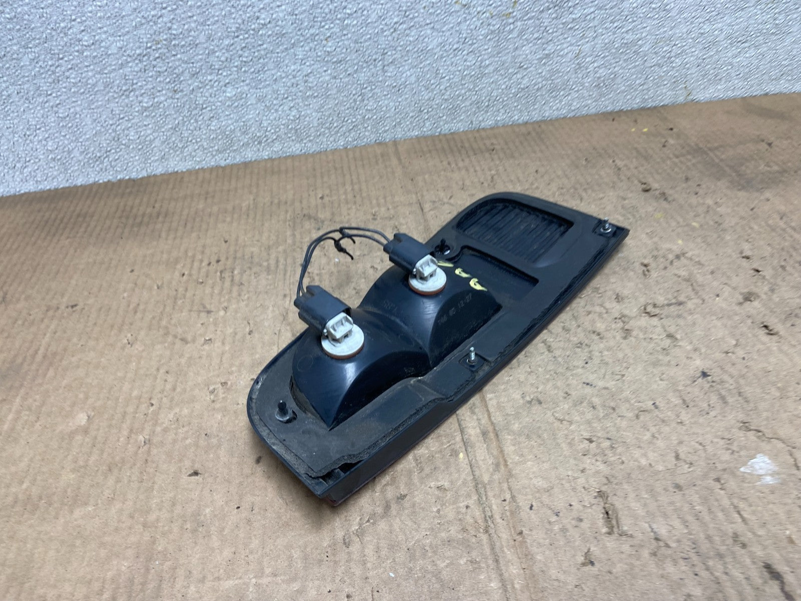 2003 to 2005 Lincoln Aviator Right Passenger Inner Tail Light Side OEM AA6984 LK4