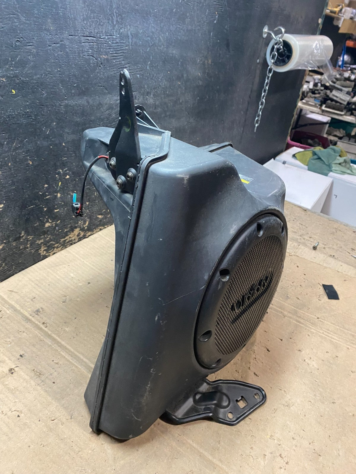 2004 Mitsubishi Lancer Infinity Subwoofer Speaker OEM W2419 PS2