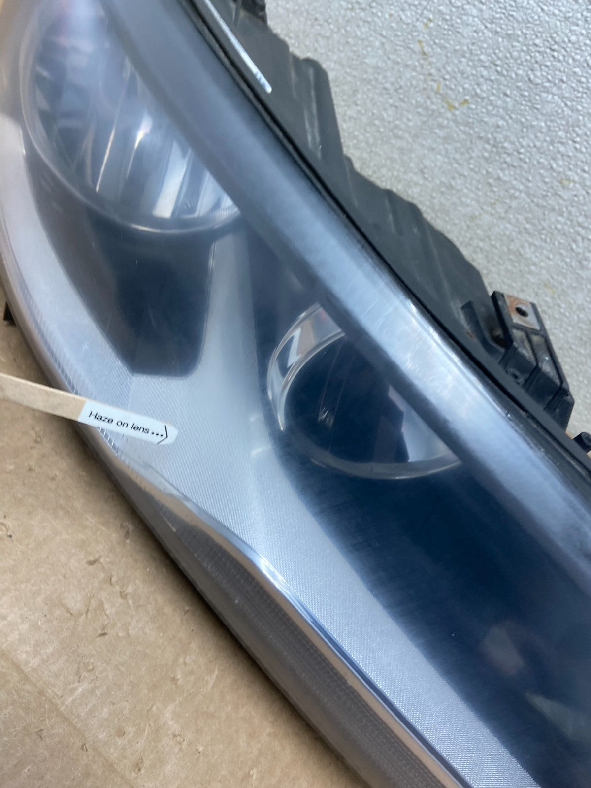 2012 to 2018 Volkswagen Tiguan Right Passenger RH Halogen Headlight Y8537 DG4