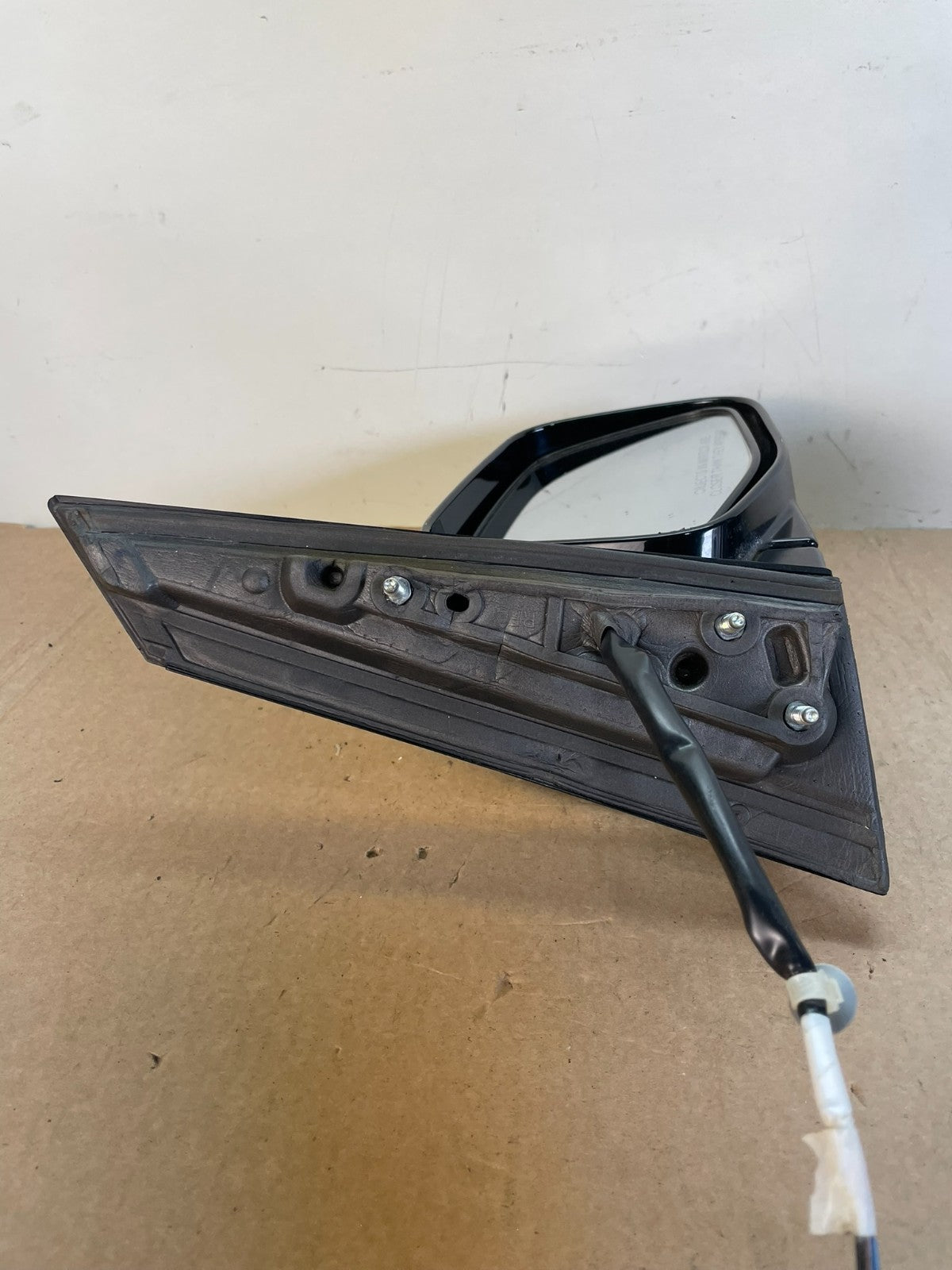 2011 to 2013 Honda Odyssey Right Passenger Door Mirrorr AH6187 DW4
