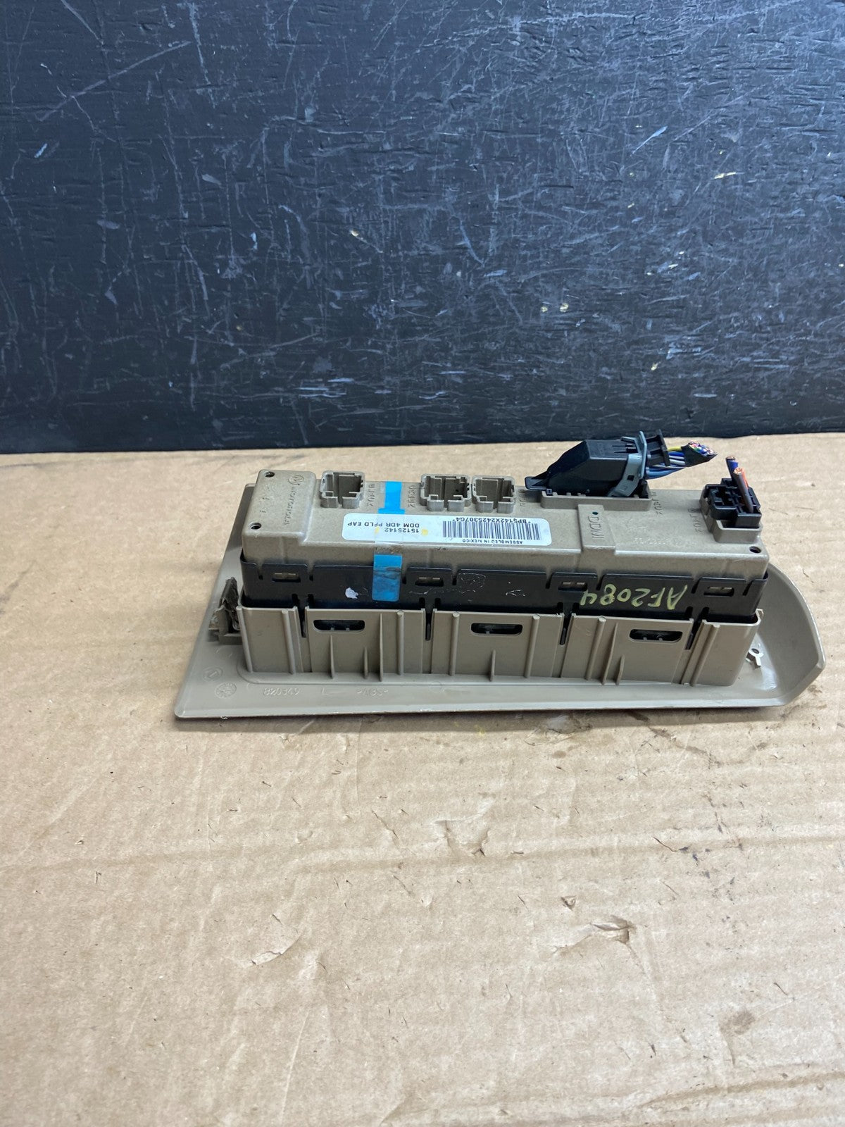 2003-2006 Chevrolet Silverado Left Driver Side Master Window Switch AF2084 DW3