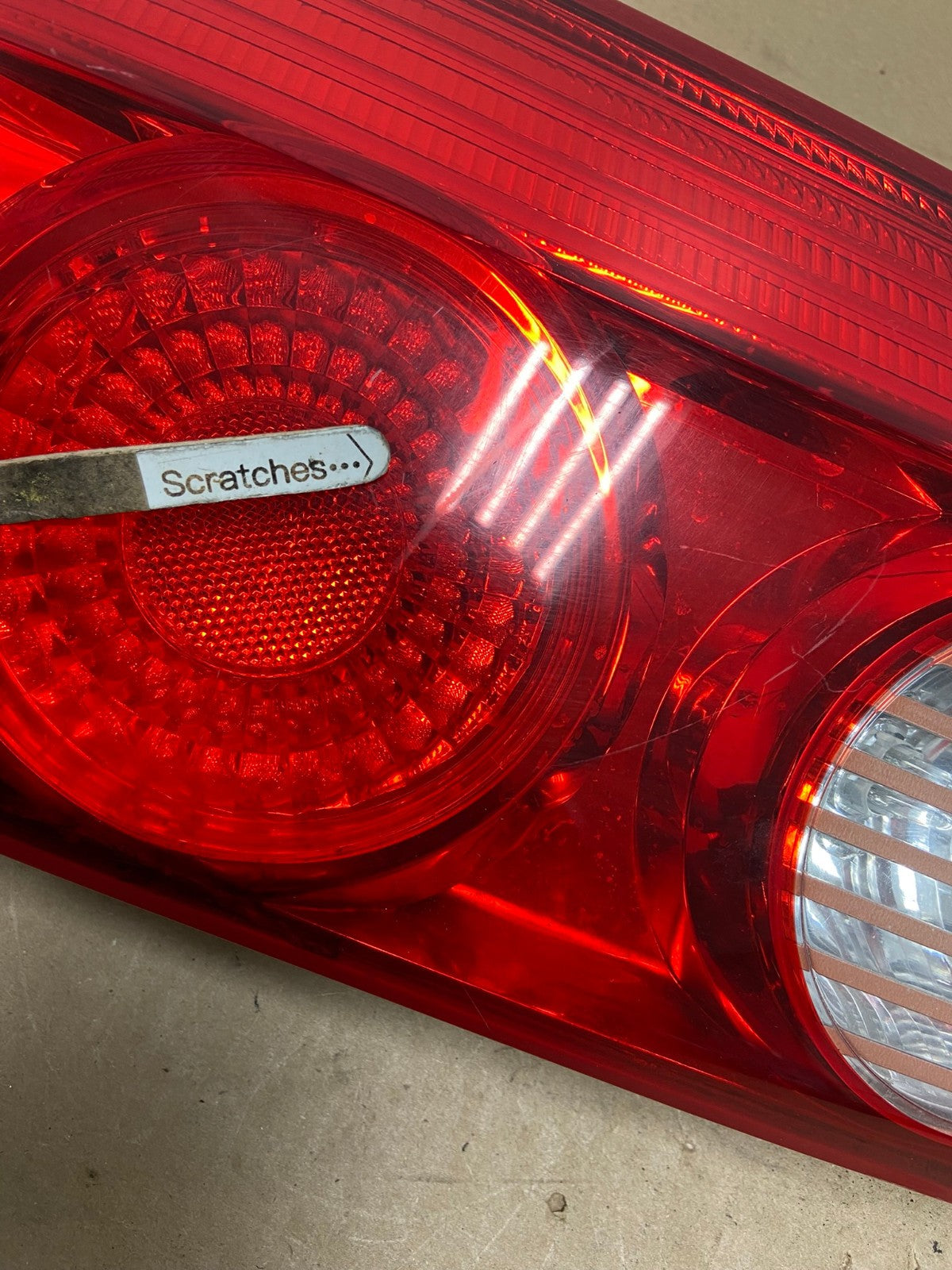 2006 - 2010 Toyota Sienna Left Driver Lh Side Inner Tail Light AG4158 LK3